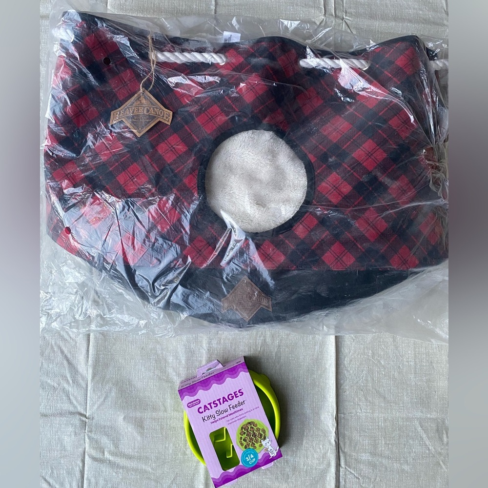 Pet Bed and Slow Feeder